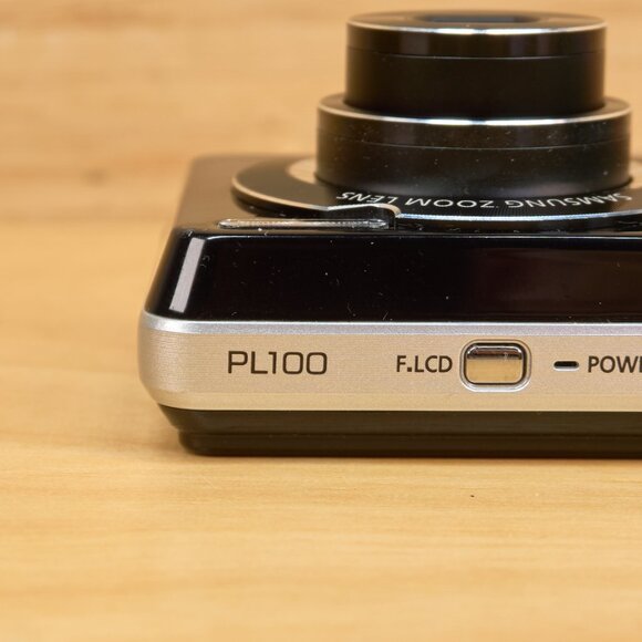 Samsung PL100 12.2MP Digital Camera, front LCD Display for selfie and Kids photo - Picture 4 of 9